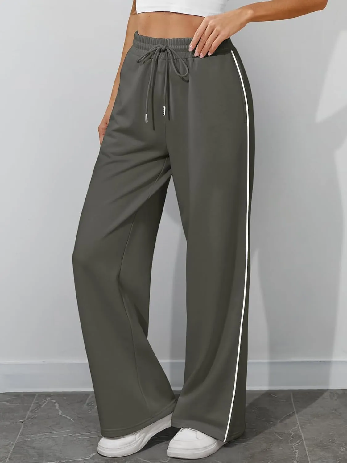 ATHMILE Womens Wide Leg Sweatpants Baggy Sweat Pants with Pockets High Waisted Track Drawstring Fashion Joggers