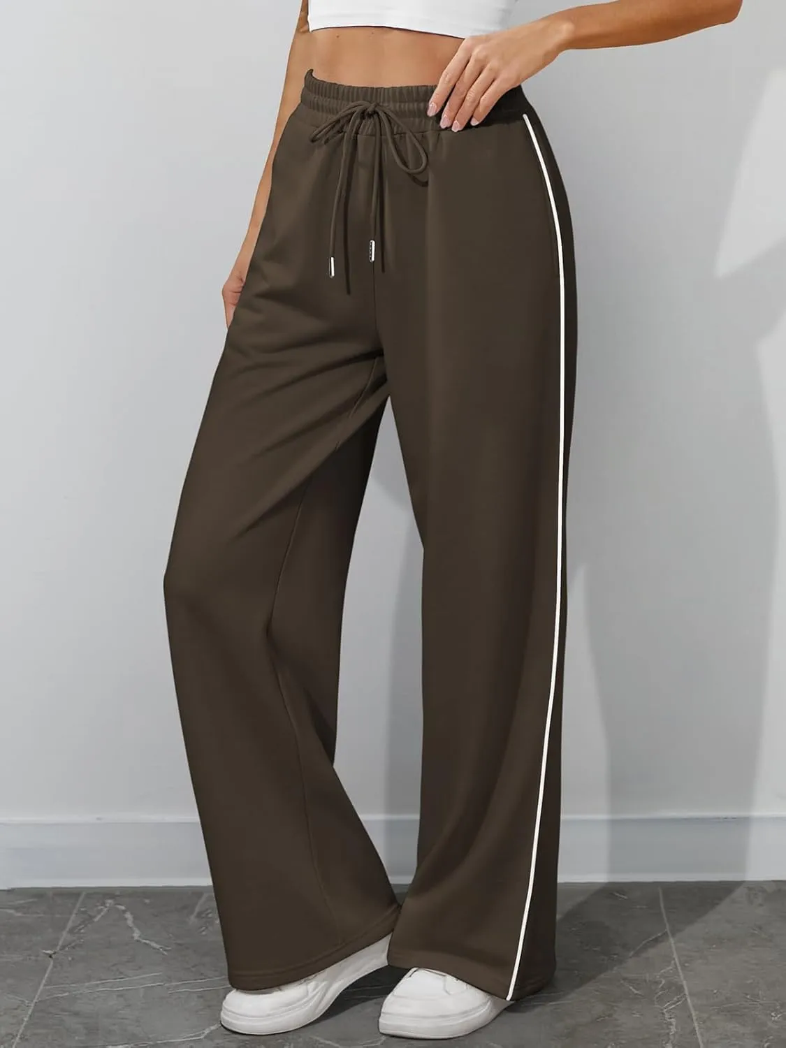 ATHMILE Womens Wide Leg Sweatpants Baggy Sweat Pants with Pockets High Waisted Track Drawstring Fashion Joggers