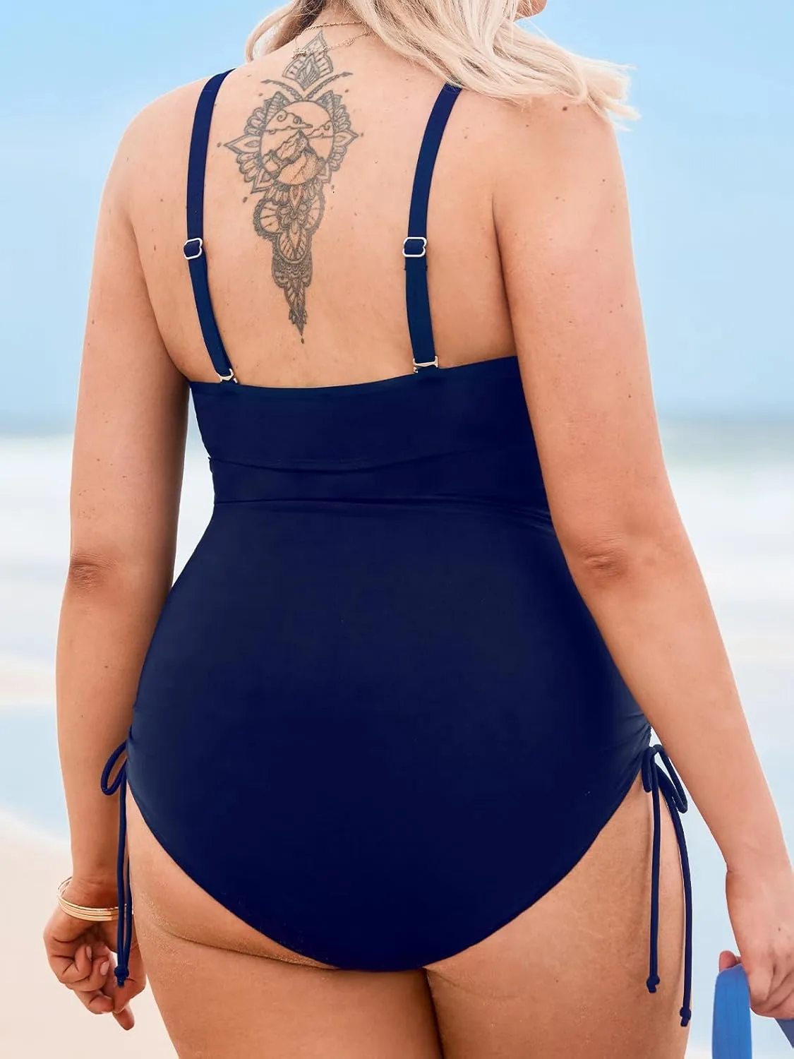 CUPSHE Plus Size Women's One Piece Bathing Suit Scoop Neck Swimsuit Cutouts Side Drawstring Adjustable Straps