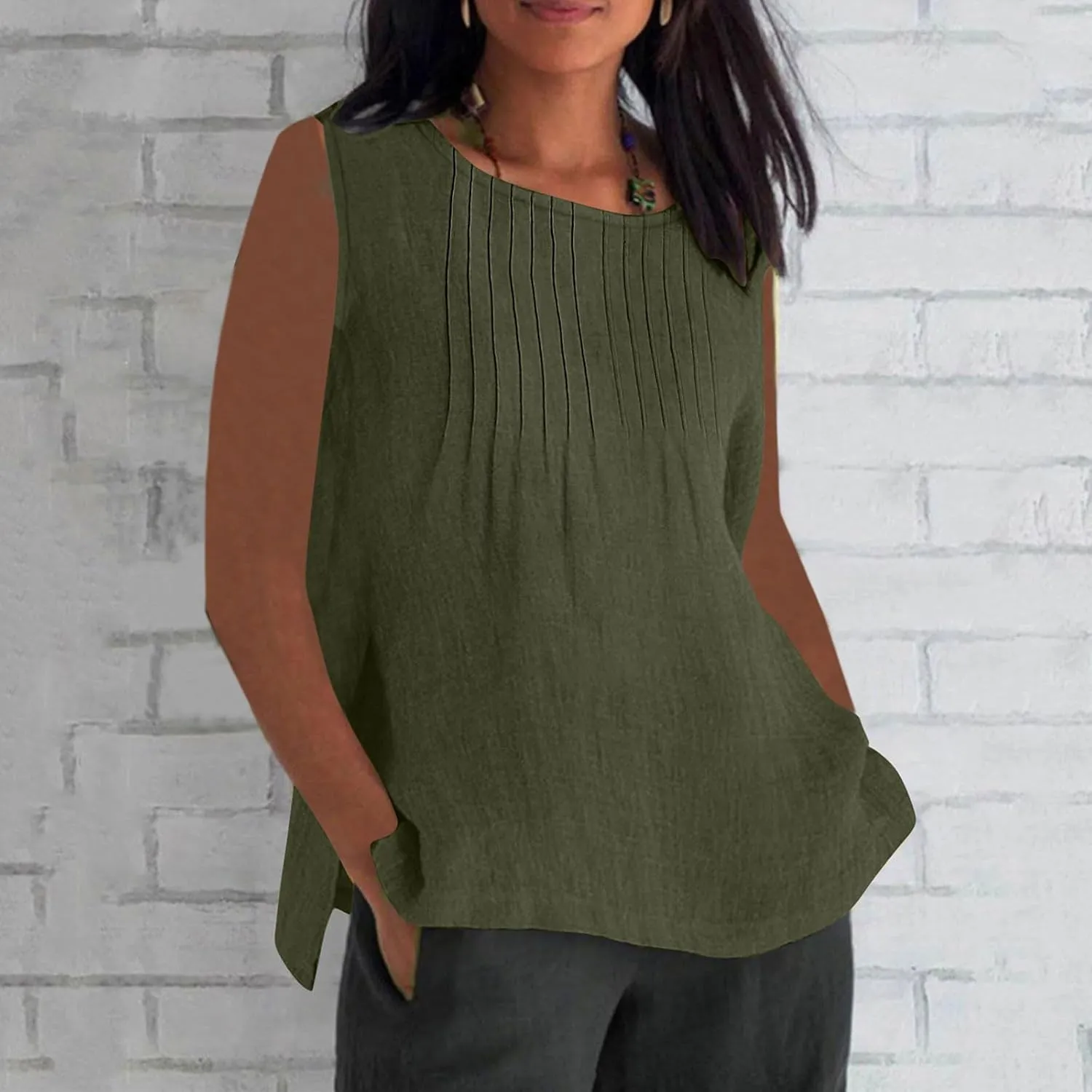 Tank Tops for Women 2025 Plus Size Pleated Side Split Camisole Tank Tops Summer Fashion Crew Neck Sleeveless Vest