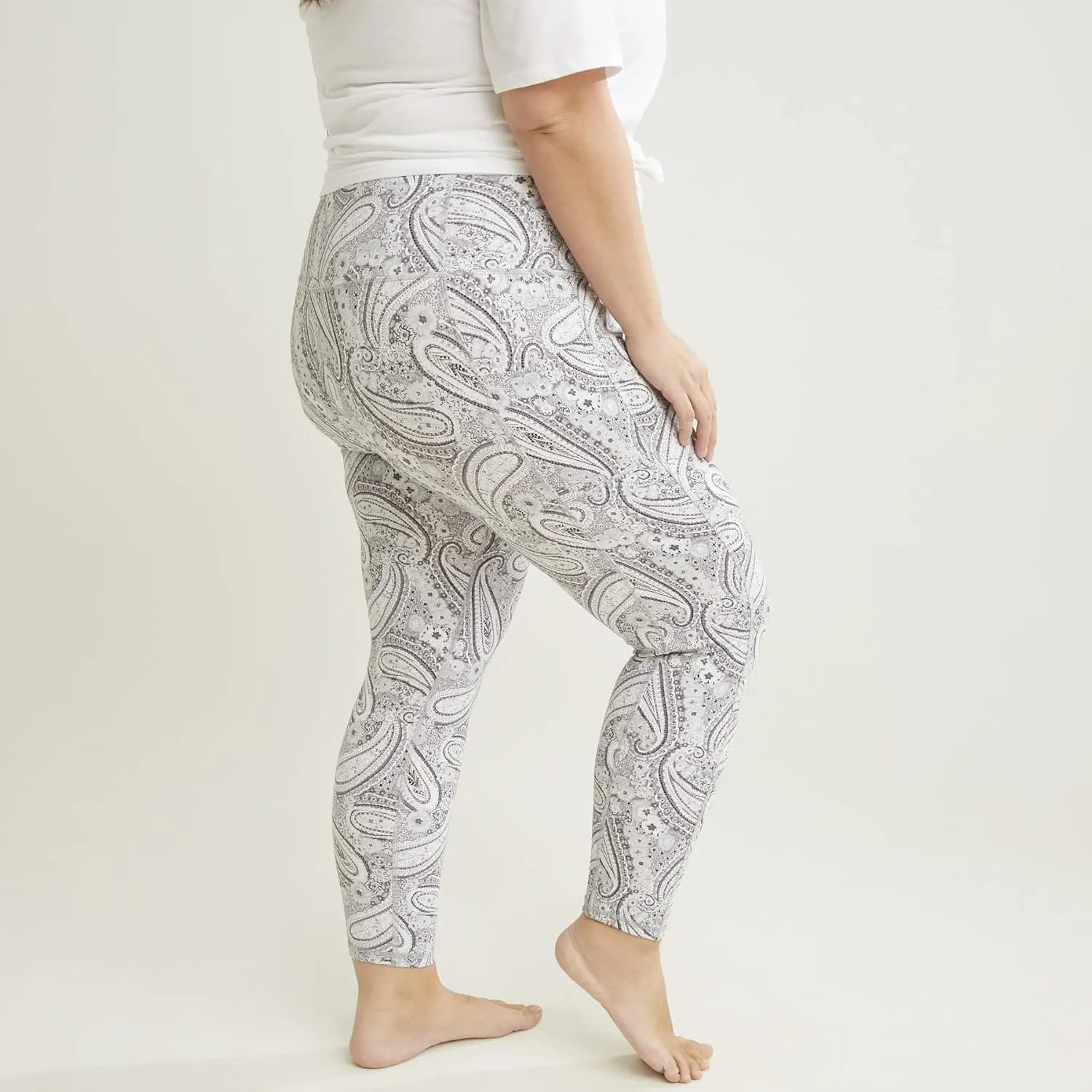 Vera Bradley Women's Active High-Waist Leggings with Side Pocket and 26" Inseam (Extended Size Range)
