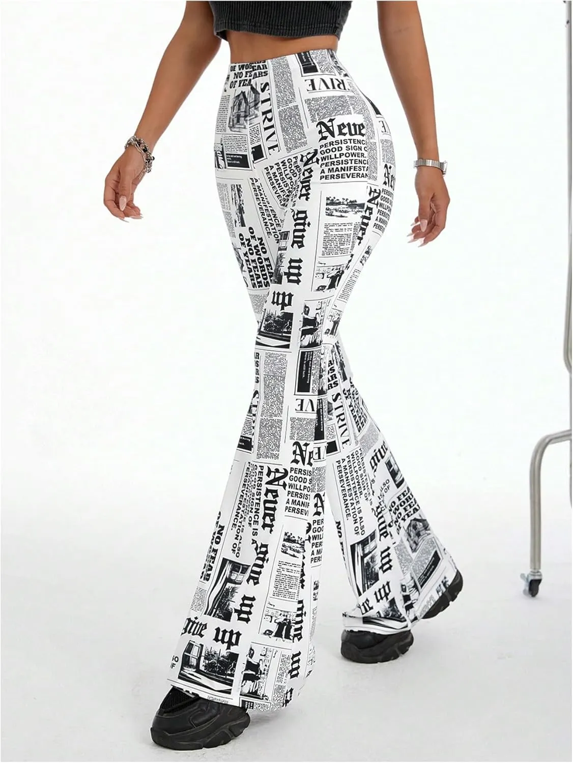 WDIRARA Women's Plus Size Newspaper Print Flare Pants High Waist Causal Long Pants Streetwear
