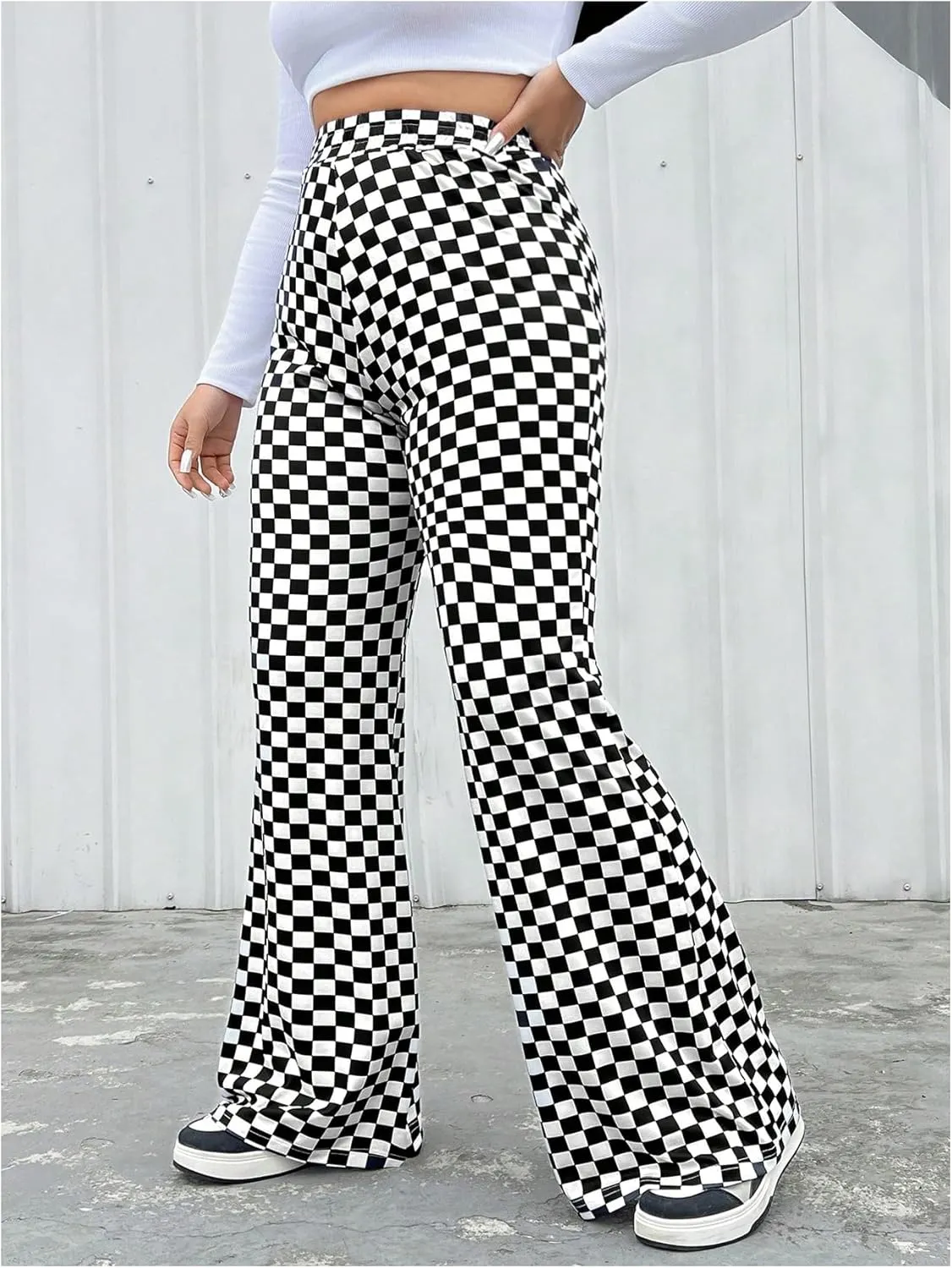 WDIRARA Women's Plus Size Newspaper Print Flare Pants High Waist Causal Long Pants Streetwear