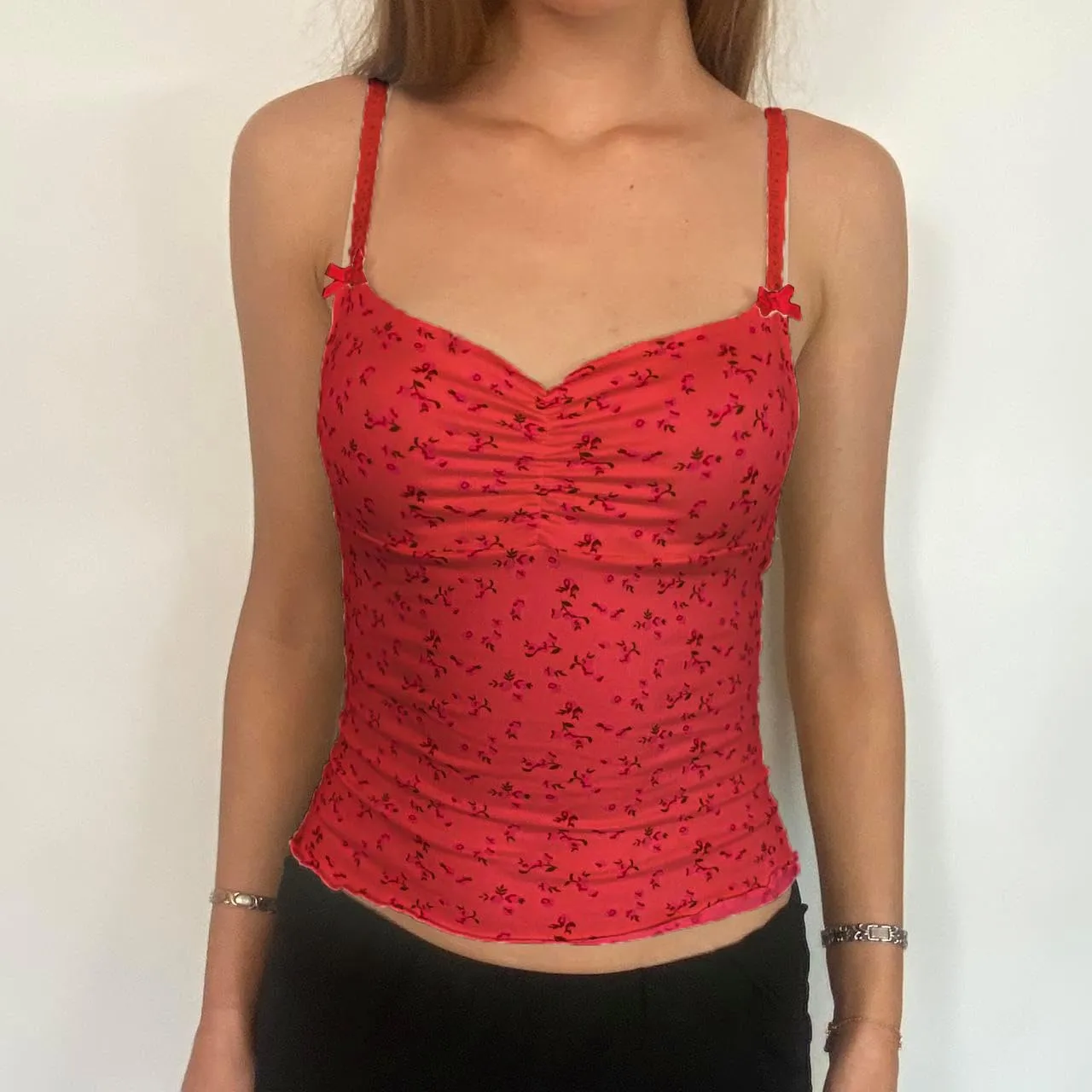 Women Coquette Ditsy Floral Camisoles Spaghetti Strap V Neck Ruched Bust Fitted Tank Tops Y2K Going Out