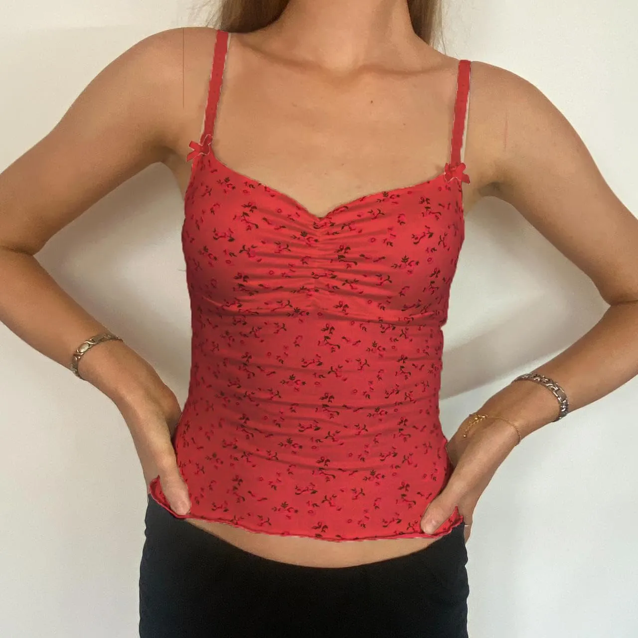 Women Coquette Ditsy Floral Camisoles Spaghetti Strap V Neck Ruched Bust Fitted Tank Tops Y2K Going Out