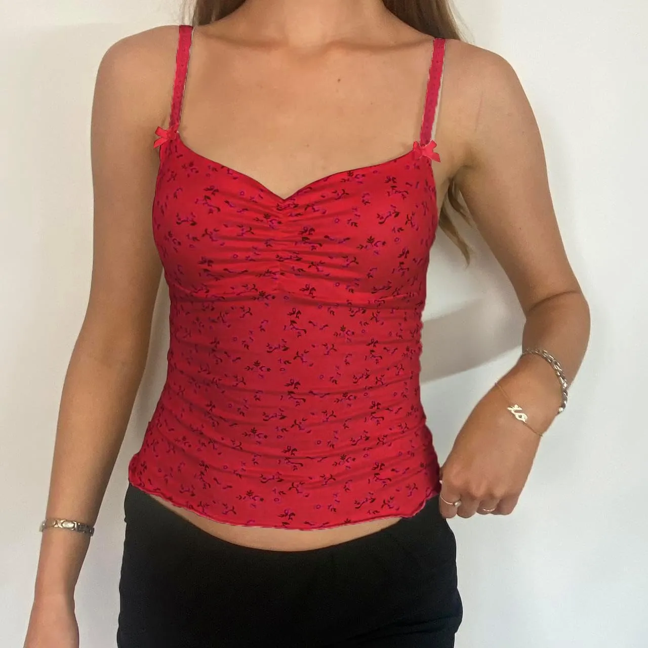 Women Coquette Ditsy Floral Camisoles Spaghetti Strap V Neck Ruched Bust Fitted Tank Tops Y2K Going Out