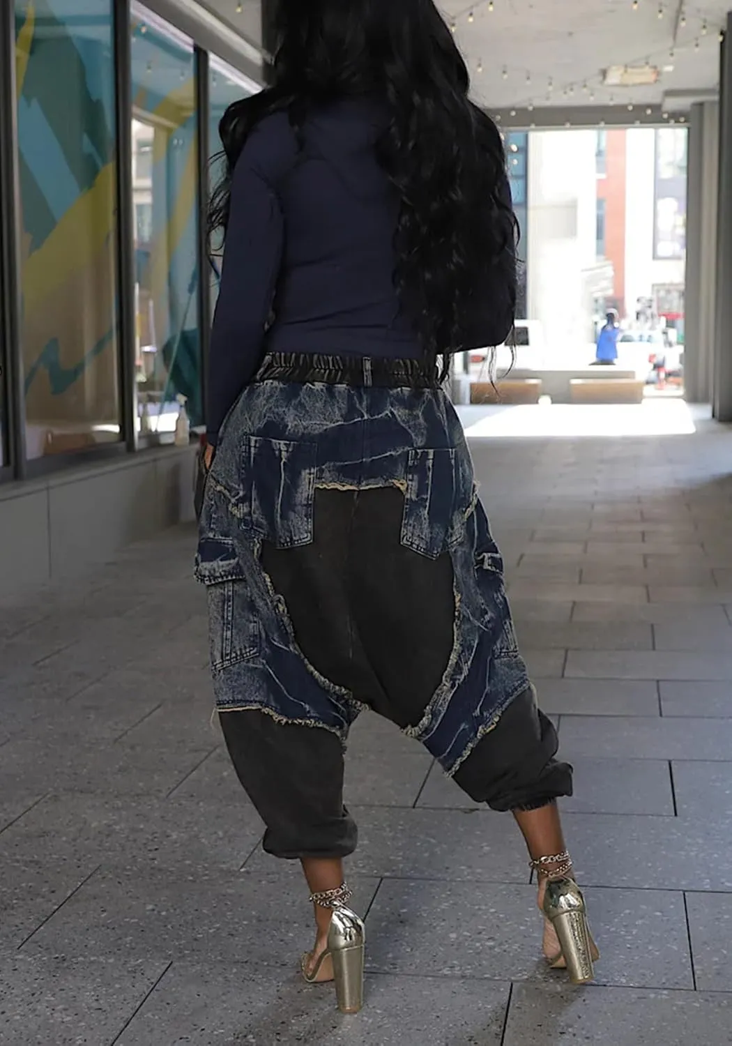 Women's Patchwork Ripped Jeans Elastic Waist Loose Denim Harem Pants Stretchy Trendy Barrel Jeans with Pockets